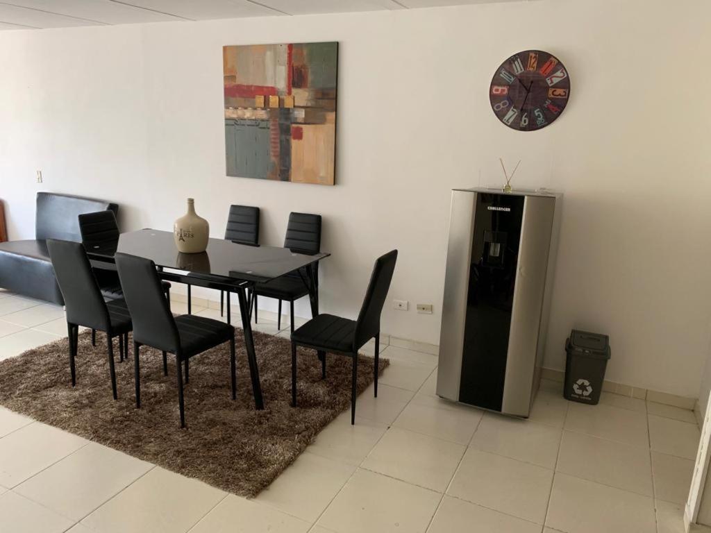 E2 Comodo Y Amplio Apartamento En Laureles Estadio 120 Mts2 Medellín Exterior foto